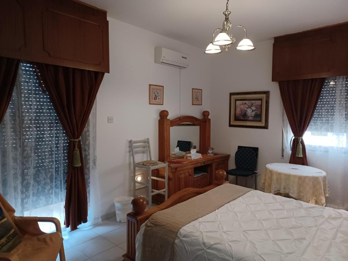 Shared Top 1St Floor Villa Limassol Exterior foto